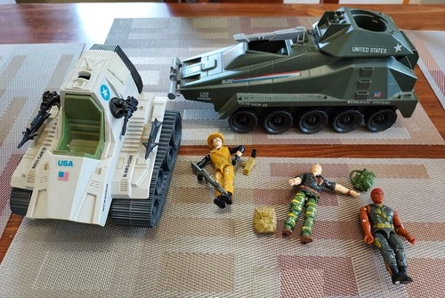 GI Joe Lot - Boomerang Billy & 1986 Sgt Slaughter's TRIPLE T Tank Vehicle
