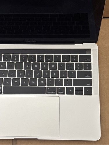 (FOR PARTS) Apple MacBook Pro 13” 2018 i5 2.3GHz 16GB 256GB SSD - Picture 3 of 9