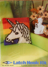 LATCH HOOK KIT M12027 - VINTAGE M.H. YARNS "RAINBOW UNICORN'" 12" BY 12"- NIP 