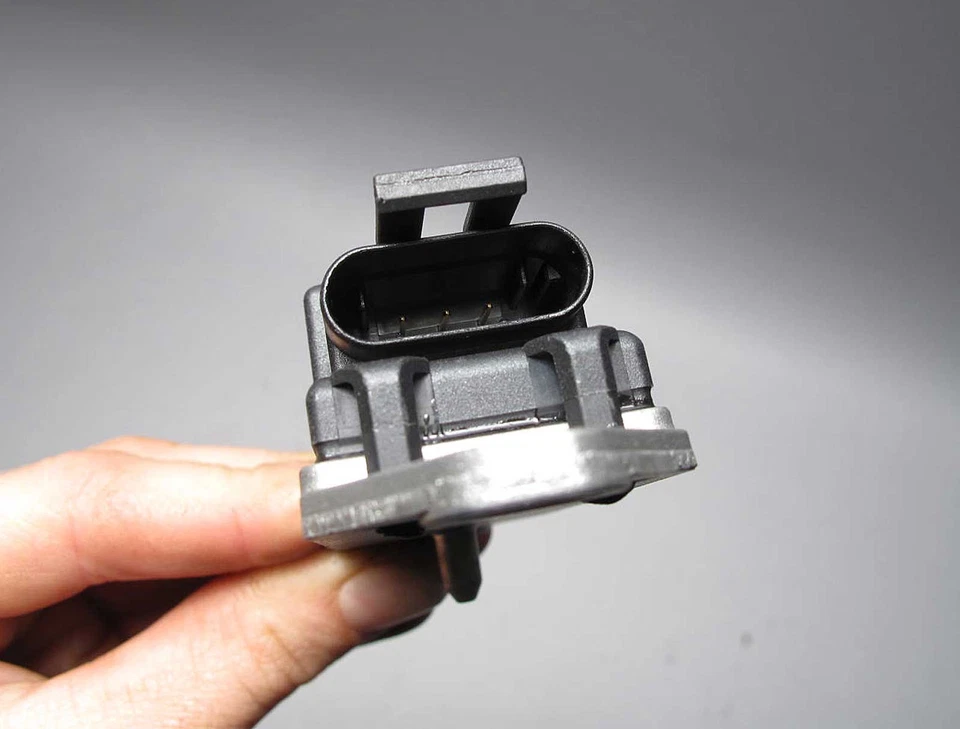 Sensor de impacto BMW porta lateral SRS impacto 1996-2003 E36 E39 E38 6381564 fabricante de equipamento original usado - Imagem 3 de 4