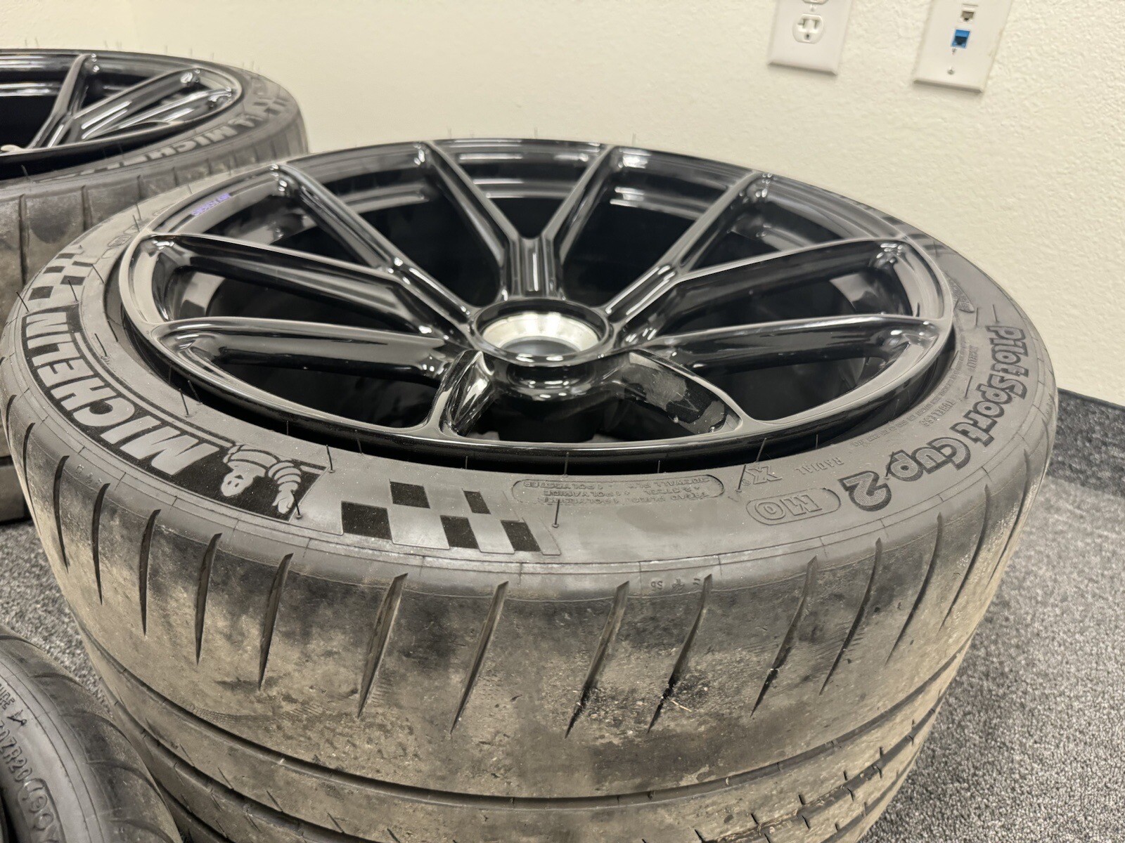 Set of 4 Custom Wheels & Tires Package For 2021-2024 Lamborghini Huracan STO