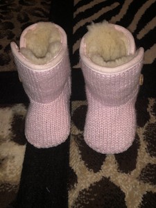 baby girl pink uggs