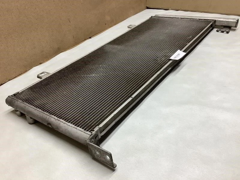 2009 TOYOTA CAMRY HYBRID A/C CONDENSADOR FABRICANTE DE EQUIPAMENTO ORIGINAL+ - Imagem 2 de 4