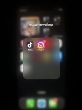 Apple iPhone 11 Pro Max - 256 GB - red Unlocked tik tok installed