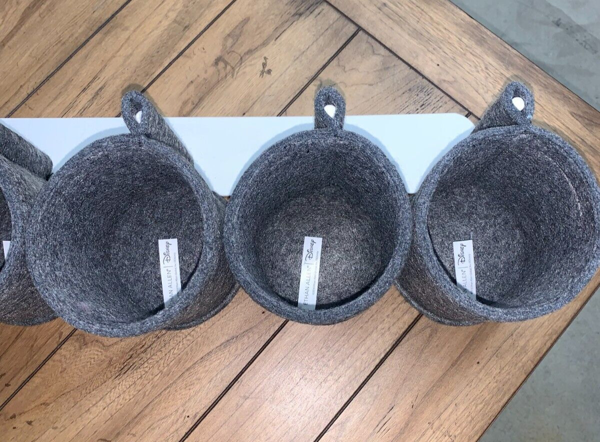 Ethan Allen Disney Collection "Fantastic" Felt Art Décor Holder/Rack 43-0650 (B)