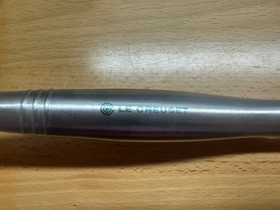 Colador de malla Le Creuset Revolution® Foto 2 de 3