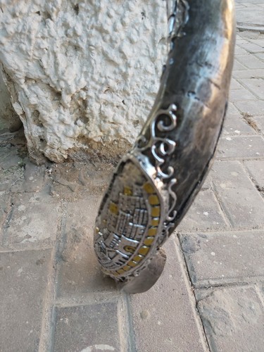 Shofar Yemenite Kudu Horn 38''+ With Sterling Silver Plated +3D Jerusalem Curved - Picture 4 of 13