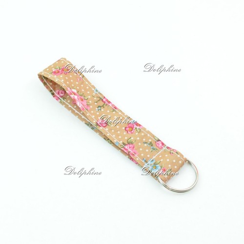 Floral fabric print wristlet key fob with key ring - Picture 4 of 11