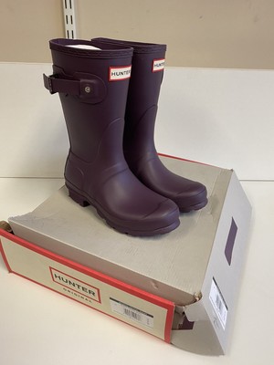 grape hunter boots