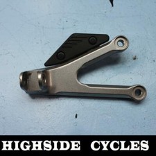 1059 06-07 YAMAHA YZF R6 LEFT REARSET FOOTREST FOOT PEG REST STEP DRIVER FRONT 
