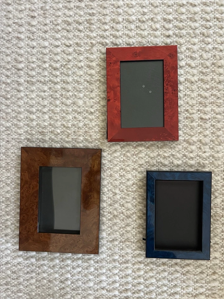 Set Of 3 Lacquered Frames, Reddish, Blue, Brown All Fitting 4” X 6” Photos - Image 3 of 3