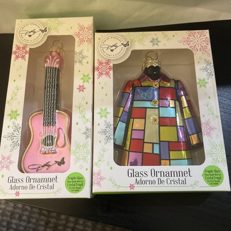 Dolly Parton Coat of Many Colors & Pink Guitar Christmas Ornament 2025 New