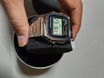 *For I-sama: Scratch protection film already applied, never worn. Casio A158WA