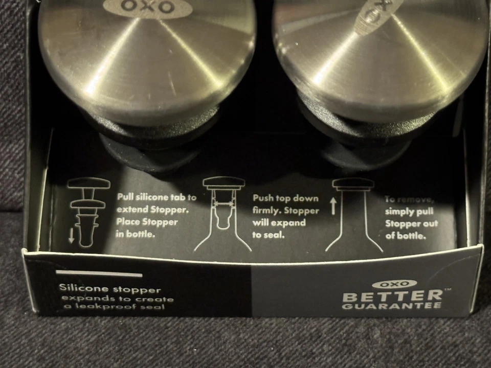 NUEVO OXO Softworks 2 Piezas Silicona Antiderrames Tapones para Botella de Vino x2 NUEVO 4 Tota Foto 3 de 4