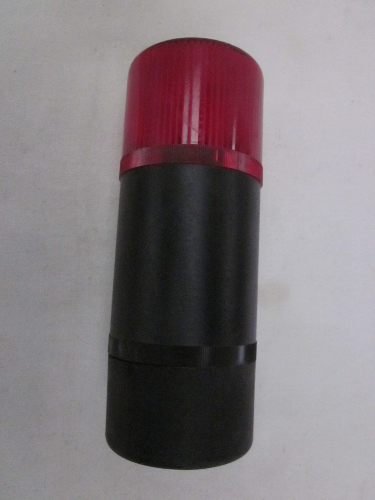 Balise rouge flash à éclats Telemécanique XVA-LC6.A220 avertisseur lumineux industriel