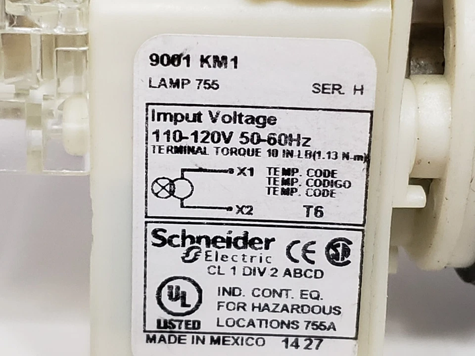 SCHNEIDER ELECTRIC 9001SK2L1GH13 PUSHBUTTON ILLUMINATED MOMENTARY NIB - Image 3 of 4