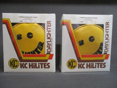 2 Vtg KC HiLites Daylighter #1620 Auxiliary Lighting NOS Sealed Vinyl Covers