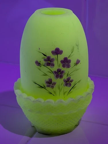 Fenton Custard Uranium Glass 4.75" Fairy Lamp With Pink Flowers