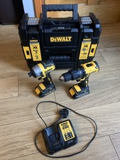 Dewalt DCD778 18v XR combi drill & DCF787 impact driver Brushless drill set