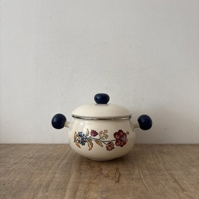 Deckelpfanne Vintage Landhausstil Blumen Emaille mit Griffen
