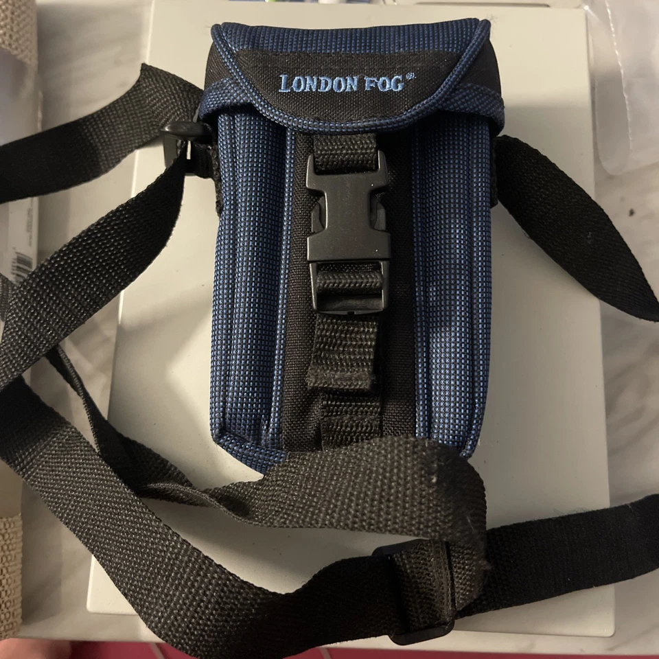 LONDON FOG Small Camera Case with Shoulder/Waist Strap BLUE and BLACK - Image 3 of 4