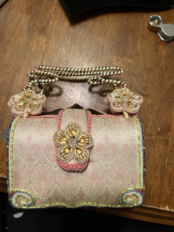 Bolso de mano vintage Mary Frances diseño floral con cuentas a mano con daños menores Foto 2 de 4