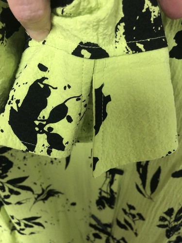 Ali Miles M grün Blumen Top fließend künstlerisch lebendig schick Alltag botanisch Boho - Bild 9 von 9