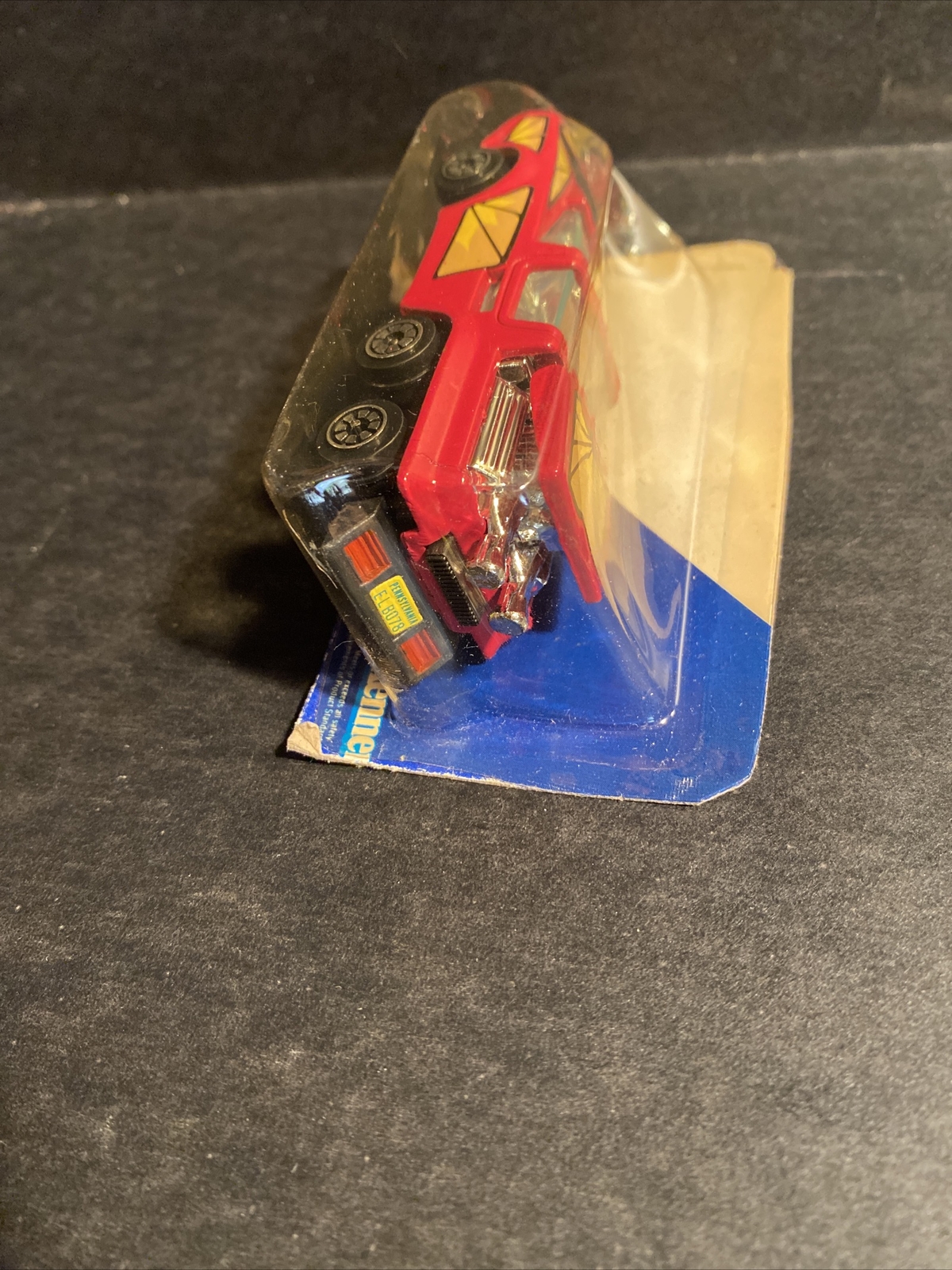 Picture 4 of 8