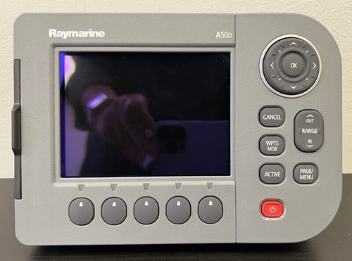Raymarine A50D Chartplotter Sounder w/accesories - CLEAN - E62186 | 180 DAY W... - Picture 3 of 6