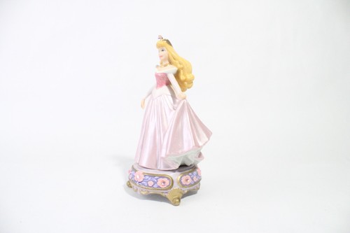 Disney Showcase: Botanical Collection Princess Aurora Blair Rose Sleeping Beauty - Picture 3 of 16