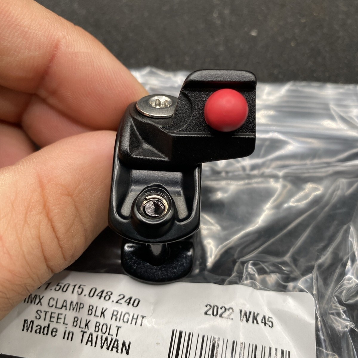 Sram Mmx Disc Brake Lever Bar Clamp Right Side 22.2 Sram Mmx Disc Brake Lever Bar Clamp Right Side 22.2