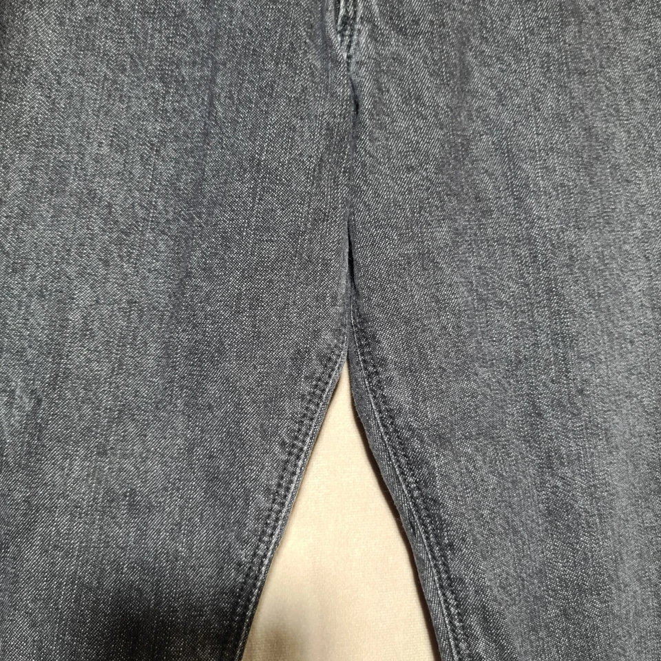 Volcom Jeans Mens Size 38x33 Gray Light Wash Denim Blackbart Model Relaxed Fit - Image 3 of 4