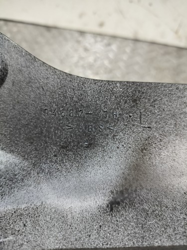 2009-2016 SUZUKI GSXR 1000 OEM LEFT AIRDUCT COVER MID FAIRING - Foto 13 di 13