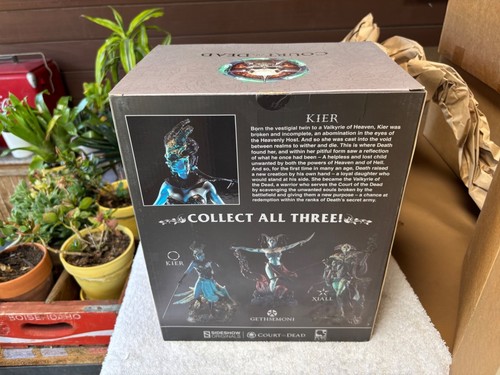 Sideshow "Court of the Dead Kier Valkyries Revenge" - NEW Sealed! - Picture 3 of 6