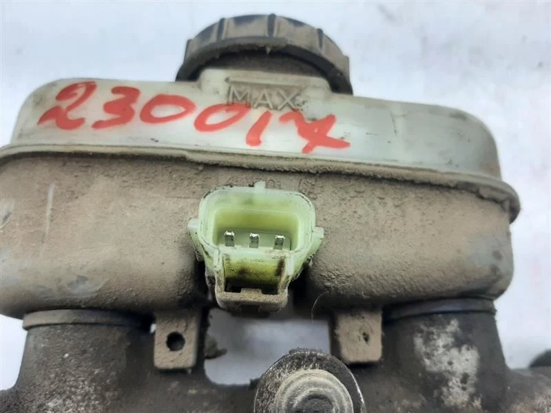 Cilindro maestro de freno Sport Trac 98-05 FORD EXPLORER F87Z2140AC Foto 4 de 4