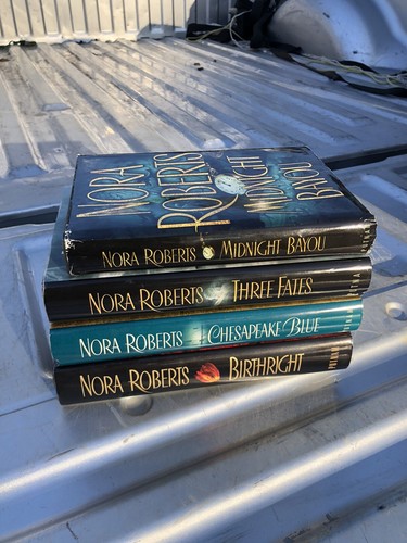 Lot of 4~ HARDCOVER Books ~ Nora Roberts Romance - Picture 2 of 3
