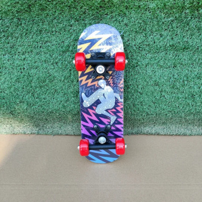 43cm Maple Double Rock Skateboard für Kinder - robustes Kinder Skateboard