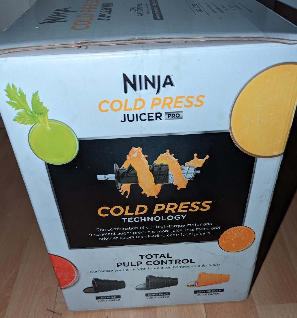 Ninja Cold Press Pro JC101 Compact Powerful Slow Juicer w/ Total Pulp