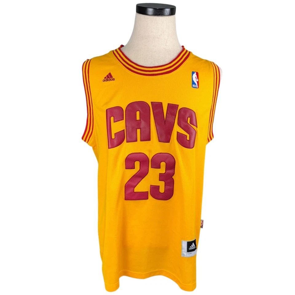 Camiseta deportiva de baloncesto amarilla Adidas NBA Cleveland Cavaliers LeBron James #23 M Foto 2 de 4