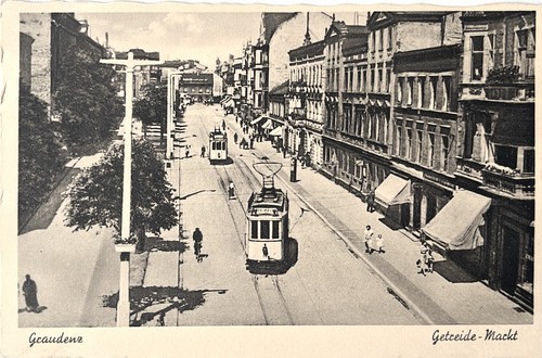 2/AK Graudenz-Echtfoto-Getreide Markt-Grudziądz-Polen-Tram-Menschen