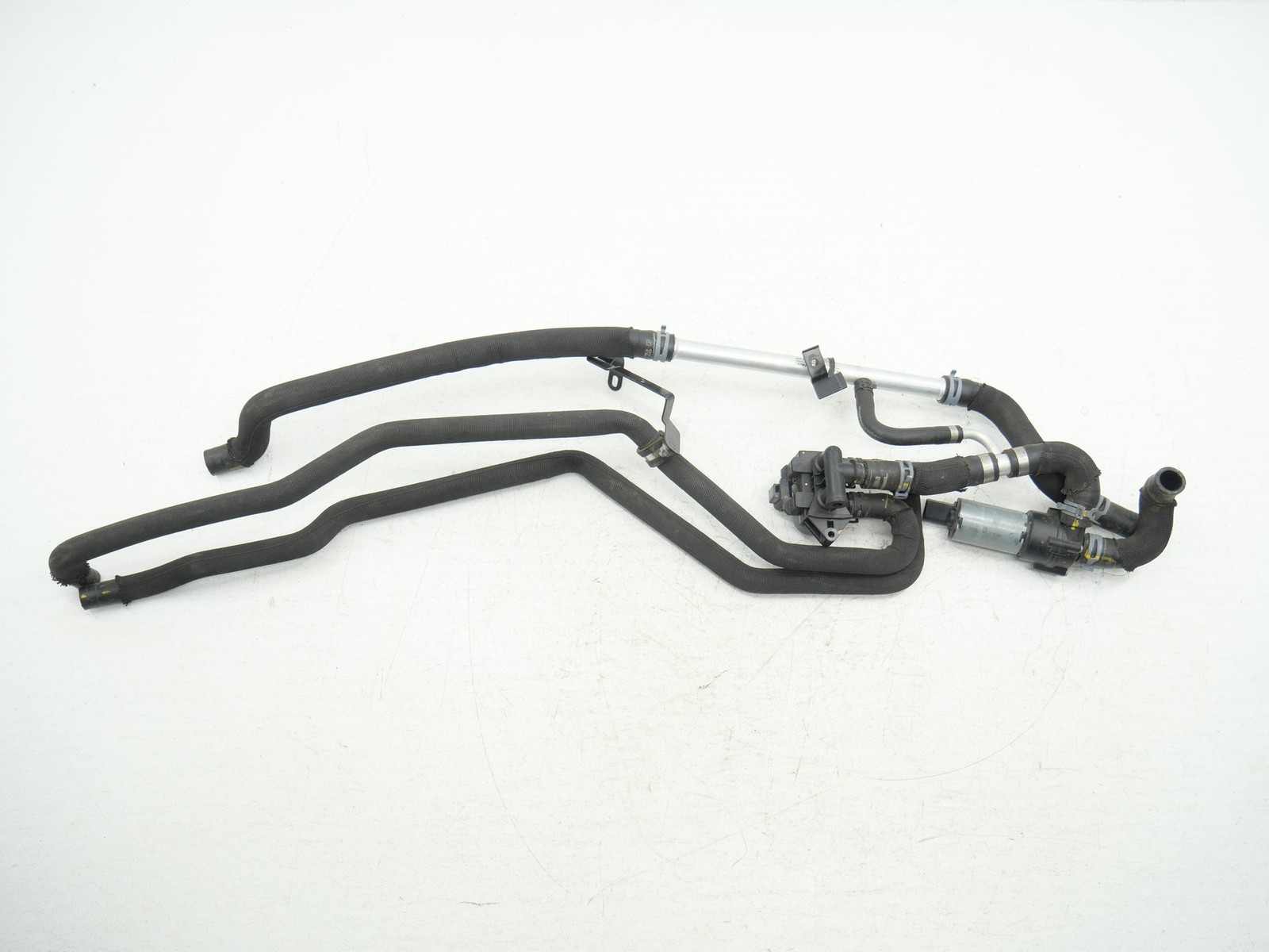 Used Heater Control Valve Water Pump 2009-2013 Lamborghini Gallardo LP570 OEM