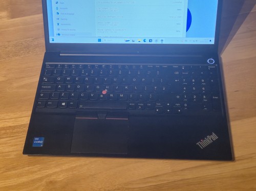 Lenovo Laptop ThinkPad E15 Gen 2 15.6" Core i5-1135G7 8GB Ram 256GB Ssd -Win11 - Picture 5 of 13