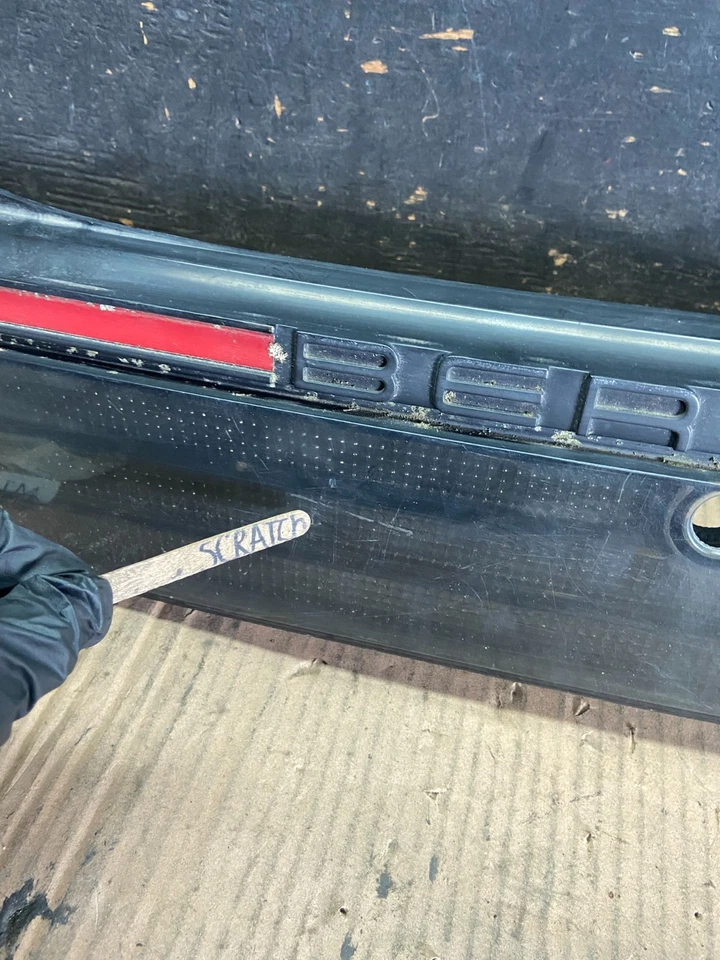 1987 - 1996 Chevrolet Beretta центр искусственный задний фонарь отделка панели P8590 DG - Изображение 4 из 4