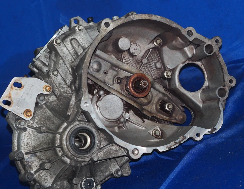 2008-2015 Smart ForTwo 5 Speed Getrag Automated Manual Transmission 102K Mi OEM - Image 2 of 4