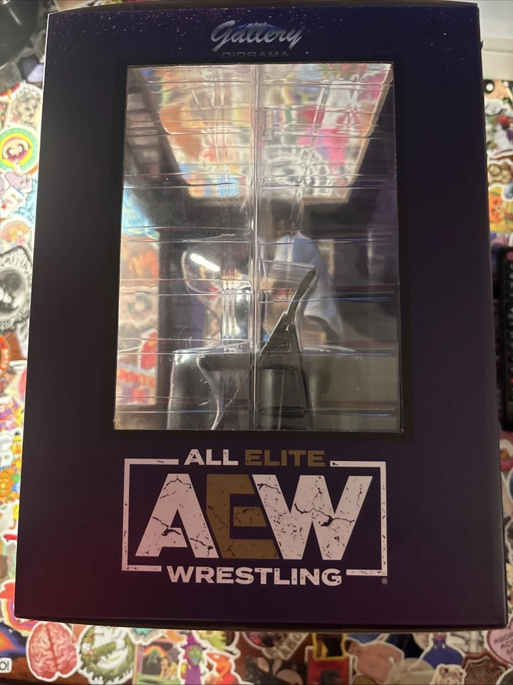 CM Punk Diamond Select Figure PVC Statue AEW Diorama Gallery WWE - Image 4 of 4