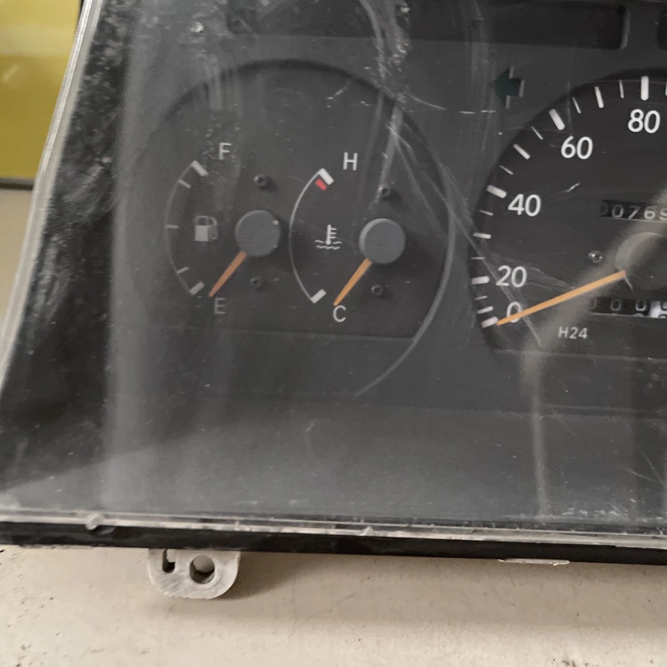 Tachometer Toyota Hiace IV Bus (H1, H12) 83800-26010 69763040 - Bild 2 von 4