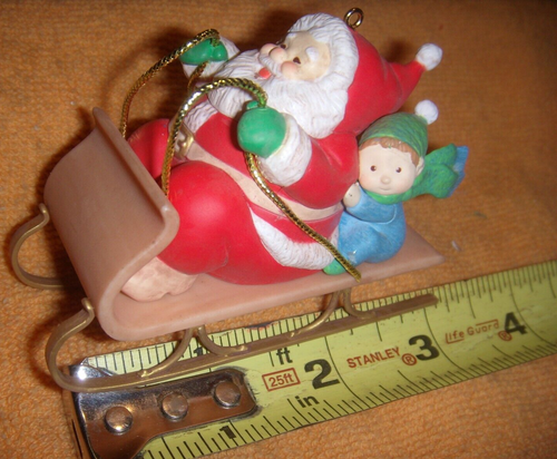 NEW MIB 2016 SLEDDING SANTA WITH ELF HALLMARK KEEPSAKE CHRISTMAS ORNAMENT - Picture 2 of 2