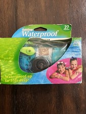 FujiFilm Quick Snap Waterproof Camera 27 Exp 35mm 800 Film Exp 2006-11