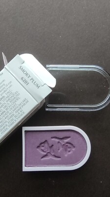 Mary Kay Powder Perfect Eye Color (Classic) - New in Box!!