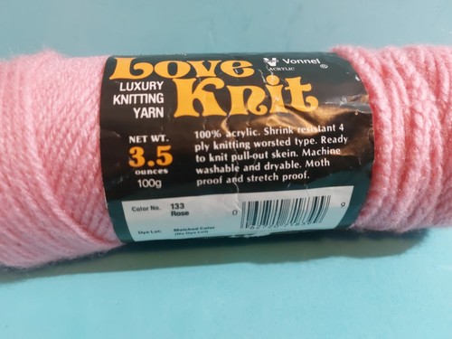 Vintage Vonnel Love Knit 100% Acrylic Luxury Knitting Yarn Rose Pink 133 - Picture 3 of 4